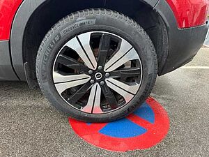 Volvo  XC40 Recharge Plus, T4 Plug-in Hybrid, Elektrisch/Benzin, Dark
