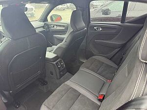 Volvo  XC40 Recharge Plus, T4 Plug-in Hybrid, Elektrisch/Benzin, Dark
