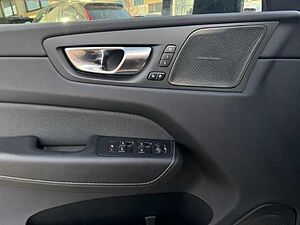 Volvo  XC60 R-Design, B5 AWD Mild-Hybrid Diesel