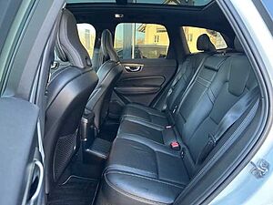 Volvo  XC60 Recharge R-Design, T8 AWD Plug-in Hybrid