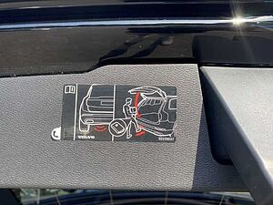 Volvo  V60 Recharge R-Design Expression, T6 AWD Plug-in Hybrid