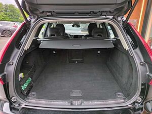 Volvo  XC60 Momentum Pro, B5 AWD Mild-Hybrid Diesel