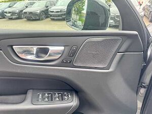 Volvo  XC60 B6 Mild-Hybrid Benzin AWD Automatikgetriebe (228kW/310PS) R-Design