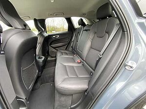 Volvo  XC60 Plus, B4 AWD Mild-Hybrid, Diesel, Dark