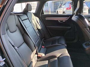 Volvo  V90 T4 Automatikgetriebe (140kW/190PS) R-Design