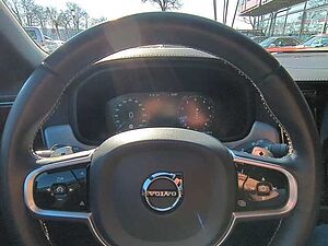 Volvo  V90 T4 Automatikgetriebe (140kW/190PS) R-Design