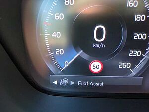 Volvo  V90 T4 Automatikgetriebe (140kW/190PS) R-Design