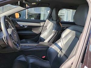 Volvo  V90 T4 Automatikgetriebe (140kW/190PS) R-Design