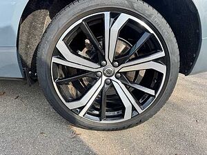 Volvo  XC60 R-Design, B5 AWD Mild-Hybrid Diesel