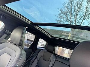Volvo  XC60 R-Design, B5 AWD Mild-Hybrid Diesel