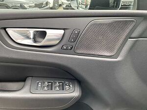 Volvo  XC60 Ultimate, B5 AWD Mild-Hybrid, Diesel, Dark