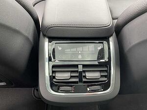 Volvo  XC60 Ultimate, B5 AWD Mild-Hybrid, Diesel, Dark