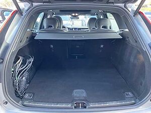 Volvo  XC60 Recharge Plus, T6 AWD Plug-in Hybrid, Elektrisch/Benzin, Dark