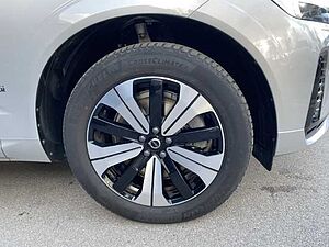Volvo  XC60 Recharge Plus, T6 AWD Plug-in Hybrid, Elektrisch/Benzin, Dark