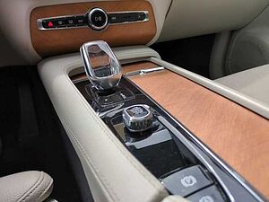 Volvo  XC90 Recharge Inscription, T8 AWD plug-in hybrid, 7 Sitze