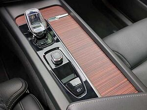 Volvo  XC60 Ultimate, B4 AWD Mild-Hybrid, Diesel, Bright