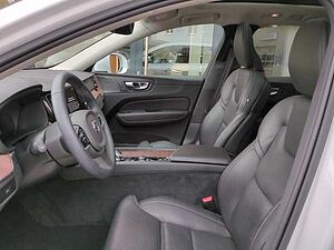 Volvo  XC60 Ultimate, B4 AWD Mild-Hybrid, Diesel, Bright