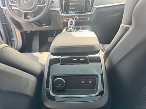 Volvo  V90 Recharge Ultimate, T8 AWD Plug-in Hybrid, Elektrisch/Benzin, Dark