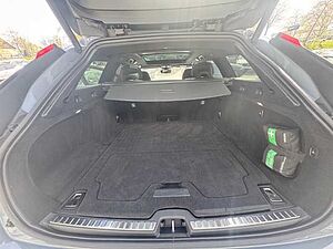 Volvo  V90 Recharge Ultimate, T8 AWD Plug-in Hybrid, Elektrisch/Benzin, Dark