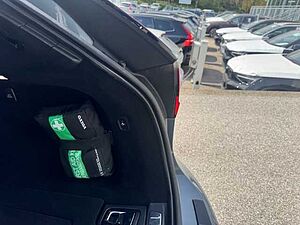 Volvo  V90 Recharge Ultimate, T8 AWD Plug-in Hybrid, Elektrisch/Benzin, Dark