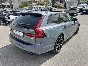 Volvo  V90 Recharge Ultimate, T8 AWD Plug-in Hybrid, Elektrisch/Benzin, Dark