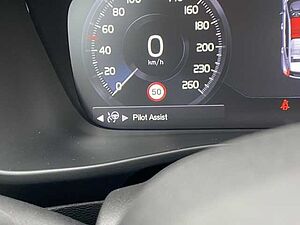 Volvo  XC40 Recharge Ultimate, T5 Plug-in Hybrid, Elektrisch/Benzin, Bright