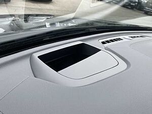 Volvo  XC60 Recharge Black Edition Ultimate, T8 AWD Plug-in Hybrid, Elektrisch/Benzin