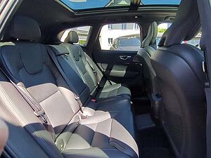 Volvo  XC60 Recharge R-Design, T8 AWD Plug-in Hybrid