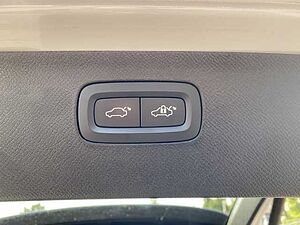 Volvo  XC90 Recharge R-Design, T8 AWD plug-in hybrid, 7 Sitze