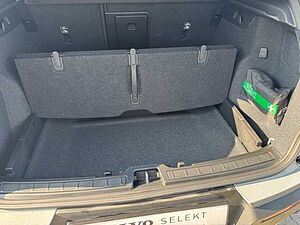 Volvo  XC40 Core, B3 Mild-Hybrid, Benzin