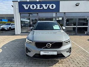 Volvo  XC40 Core, B3 Mild-Hybrid, Benzin