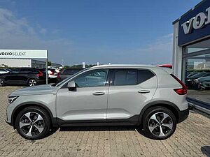 Volvo  XC40 Core, B3 Mild-Hybrid, Benzin