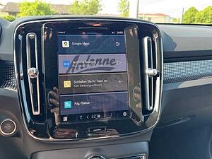 Volvo  XC40 Core, B3 Mild-Hybrid, Benzin