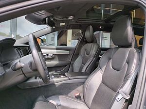 Volvo  V90 T8 TWIN ENGINE AWD Automatikgetriebe (223+65kW/303+87PS) R-Design