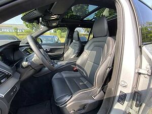 Volvo  XC90 Recharge Ultimate, T8 AWD Plug-in Hybrid, Elektrisch/Benzin, Dark, 7 Sitze