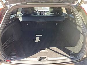 Volvo  V60 Ultimate, B4 Mild-Hybrid, Benzin, Dark