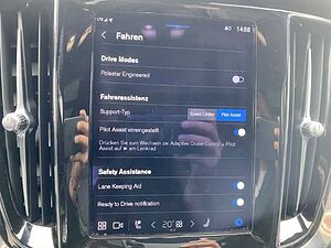 Volvo  V60 Ultimate, B4 Mild-Hybrid, Diesel, Dark
