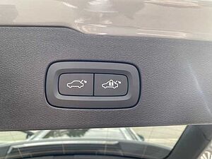 Volvo  V60 Ultimate, B4 Mild-Hybrid, Diesel, Dark