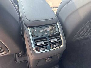 Volvo  XC90 Ultra, T8 AWD Plug-in Hybrid, Elektrisch/Benzin, Dark, 7 Sitze