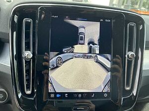 Volvo  XC40 Core, B3 Mild-Hybrid, Benzin