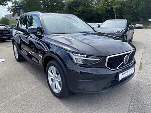 Volvo  XC40 Core, B3 Mild-Hybrid, Benzin