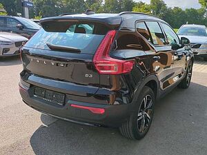Volvo  XC40 Plus, B3 Mild-Hybrid, Benzin, Dark