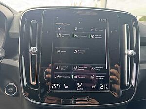 Volvo  XC40 Recharge Plus, T5 Plug-in Hybrid, Elektrisch/Benzin, Dark