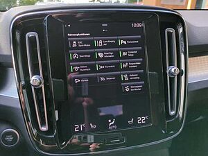 Volvo  XC40 Momentum Pro, T3 Automatikgetriebe