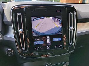 Volvo  XC40 Momentum Pro, T3 Automatikgetriebe