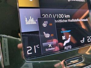 Volvo  XC40 Momentum Pro, T3 Automatikgetriebe