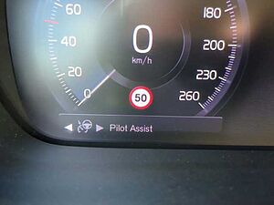 Volvo  XC40 Momentum Pro, T3 Automatikgetriebe