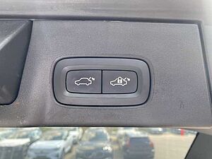 Volvo  V90 Recharge Plus, T6 AWD Plug-in Hybrid, Elektrisch/Benzin, Dark