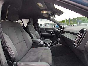 Volvo  XC40 Plus, B4 AWD Mild-Hybrid, Benzin, Bright