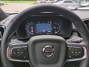 Volvo  XC40 Plus, B4 AWD Mild-Hybrid, Benzin, Bright